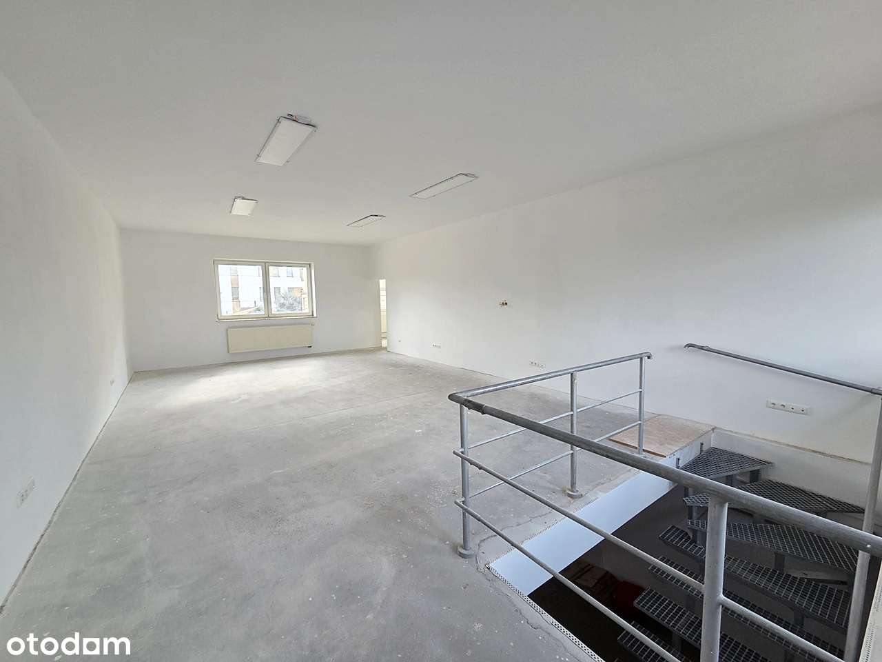 Obiekt usługowo-handlowy-14