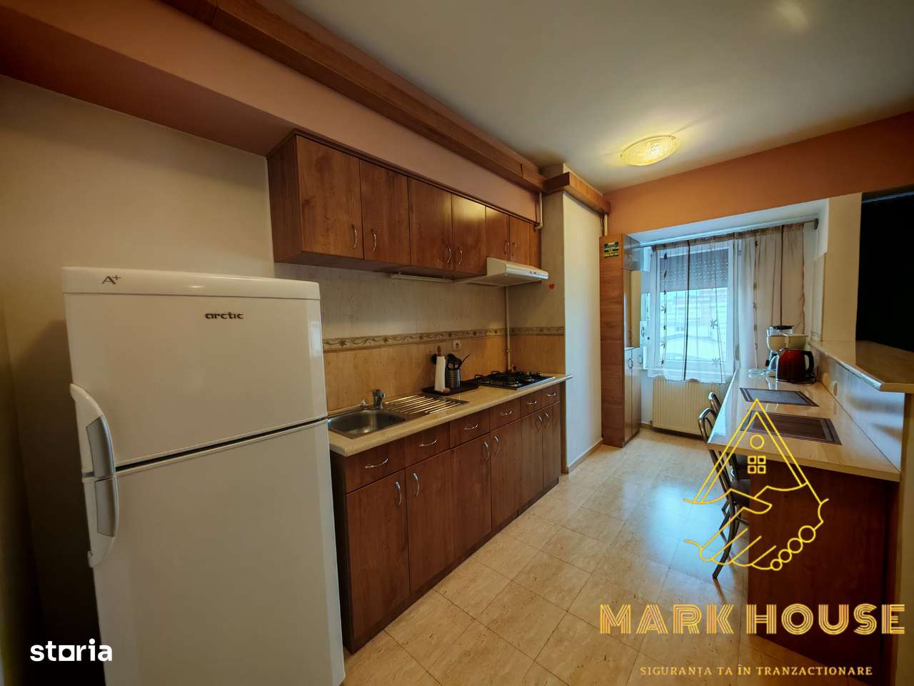 Apartament cu 2 camere de vânzare, Bloc Vamina, Strada Ștefan cel Mare-6