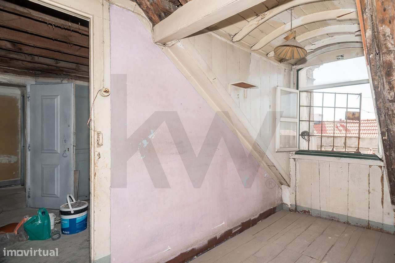 Apartamento T3 | Varanda | Vista rio |  Obras | Prédio Reabilitado | L - Grande imagem: 5/13