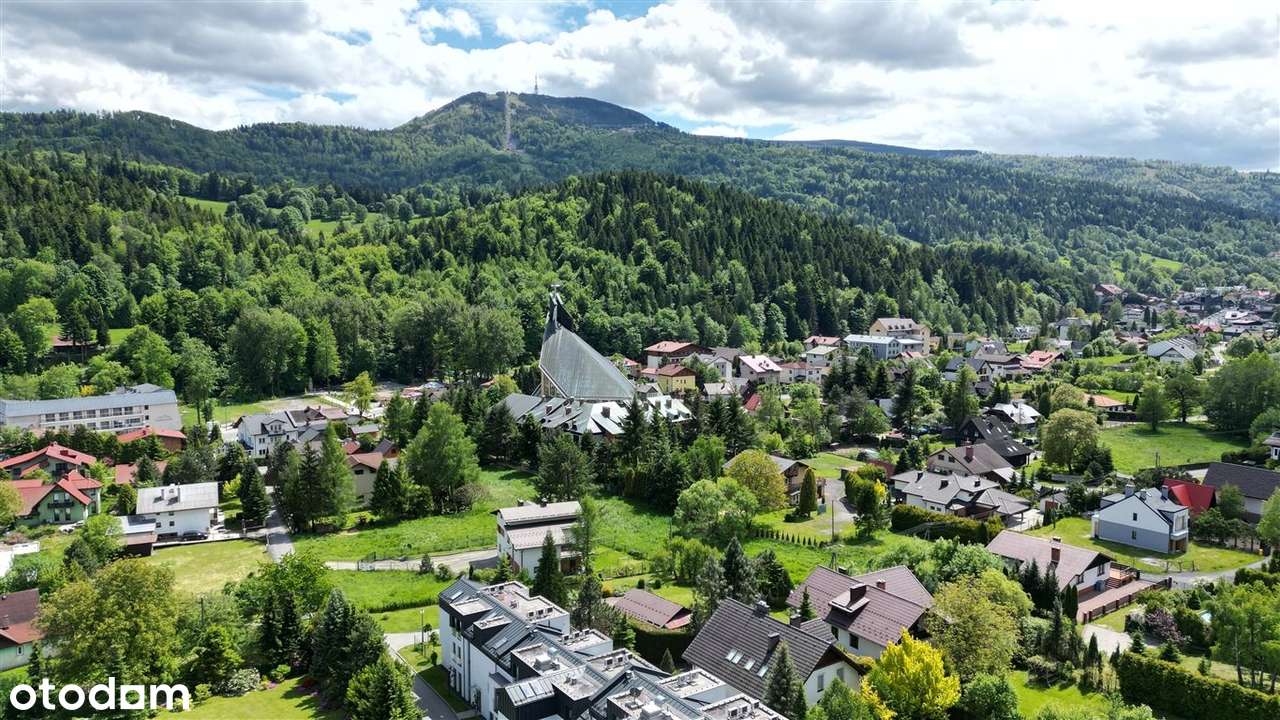 **Basen, strefa wellnes, widok na góry**-4