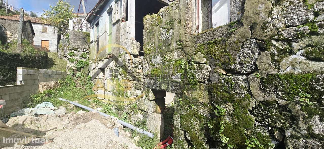 MORADIA PARA VENDA PARA RESTAURO-9