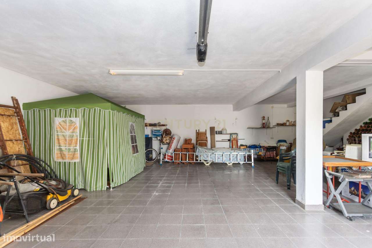 Moradia T2 com Terreno 7600m2 em Tomar-29
