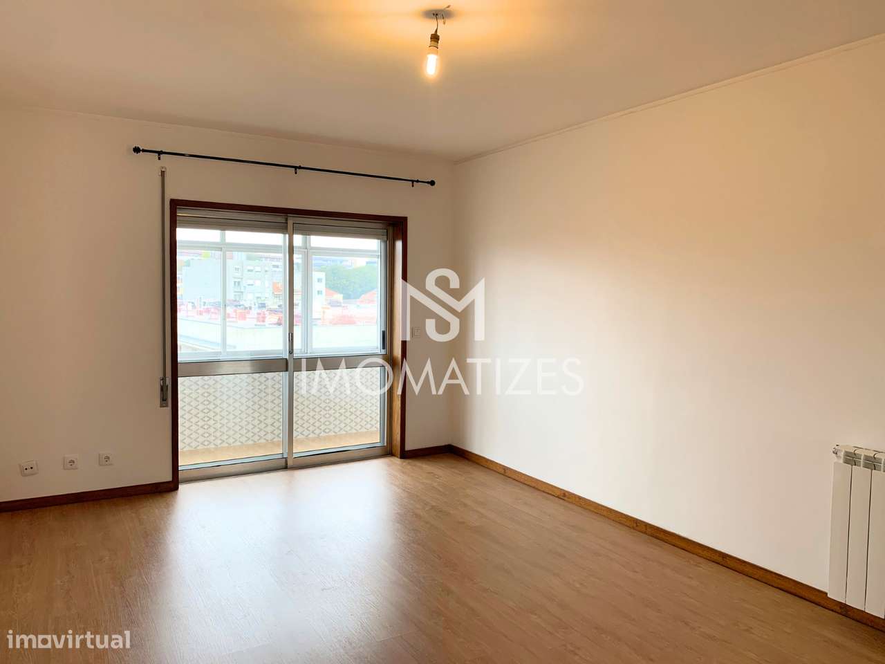 Apartamento T3 com Garagem e Terraço – Ramalde, Porto-6