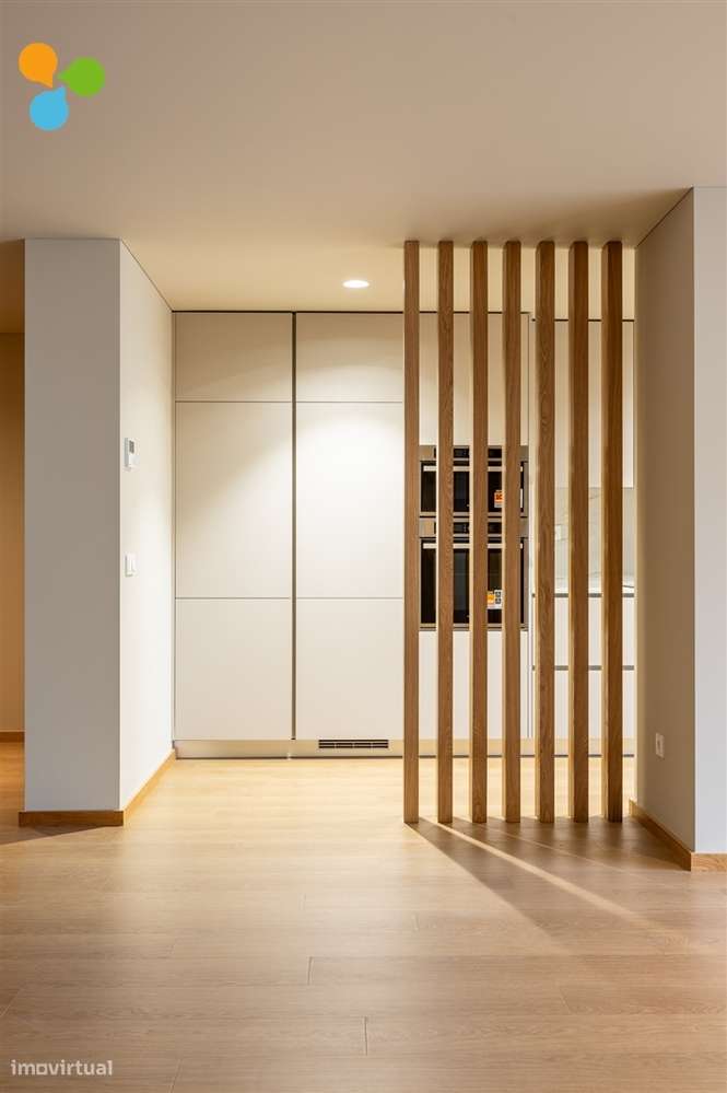 Apartamento T2 novo c/ terraço e 2 lugares de garagem-0