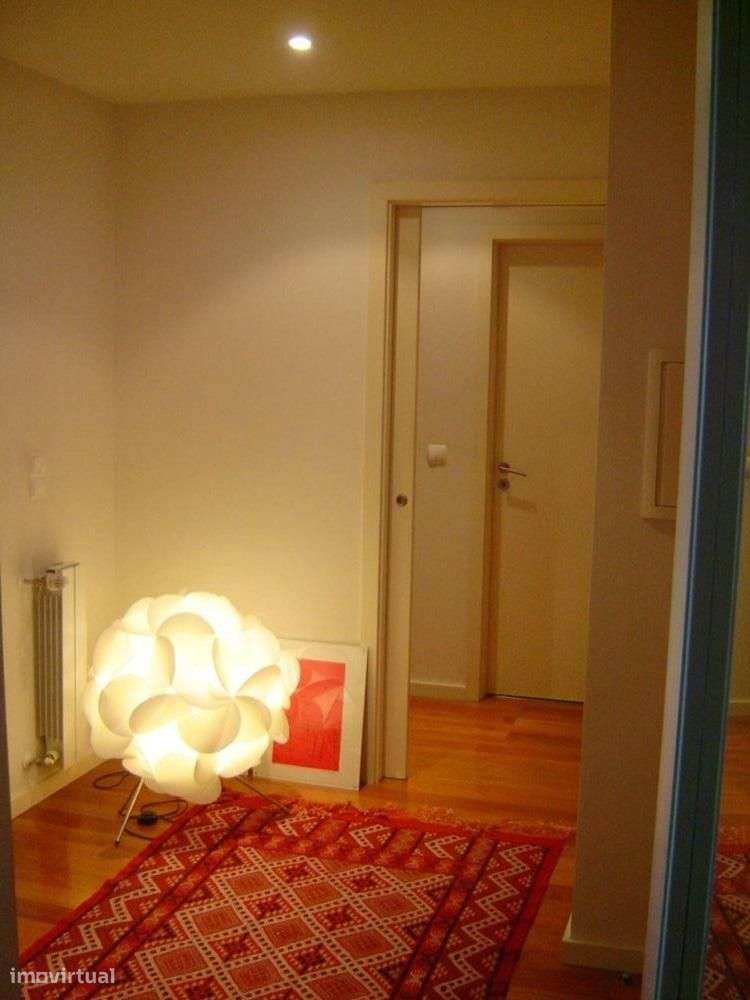 Excelente T1 c/Garagem - Hospital Pedro Hispano/Metro - Grande imagem: 3/23