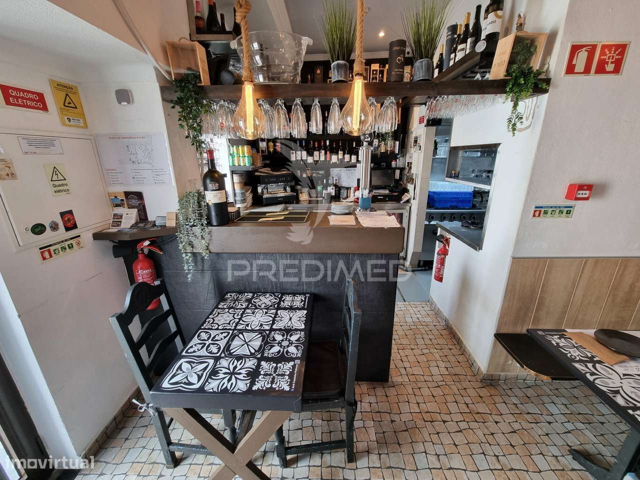 Restaurante na zona ribeirinha com 40 lugares - Grande imagem: 5/26