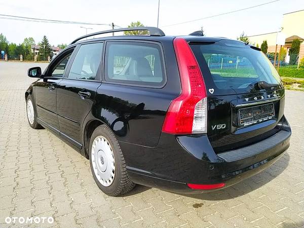 Volvo V50 DPF DRIVe Kinetic - 26