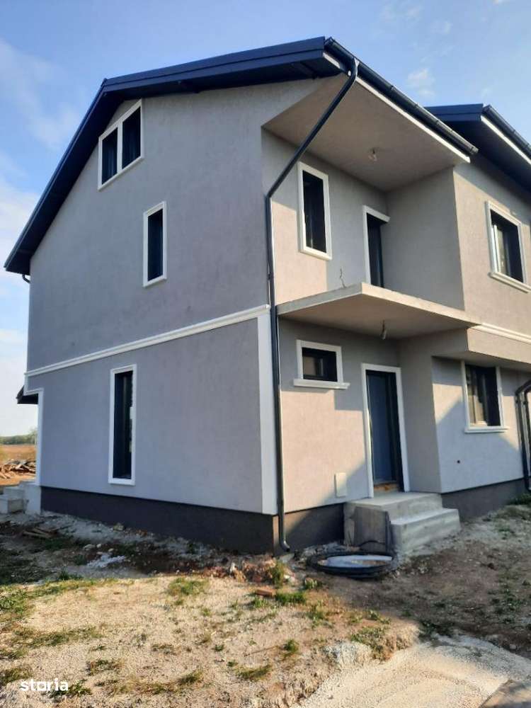 FARA COMISION in Bacu aproape de padure casa cu 4 camere 3 bai P+1+M - Imagine principală: 4/10