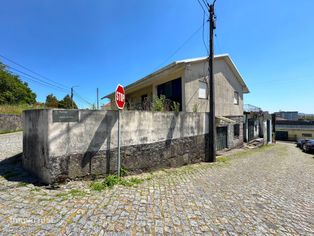 Moradia com 4 quartos, 3 armazéns e muito potencial em Freamunde, Paço - Grande imagem: 2/34