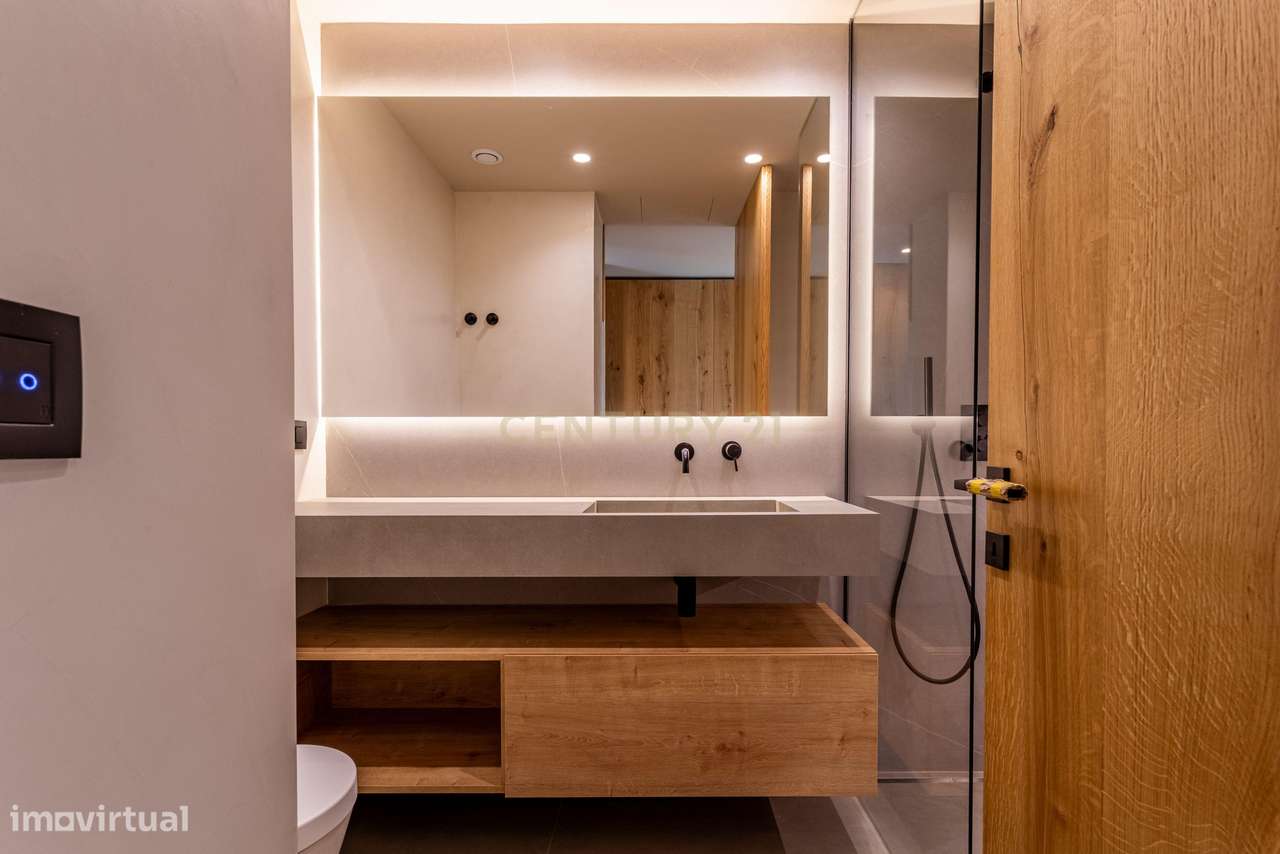 Moradia T4 + T0 Independente — Alto da Parede, Cascais-33