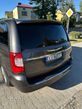 Chrysler Town & Country - 9