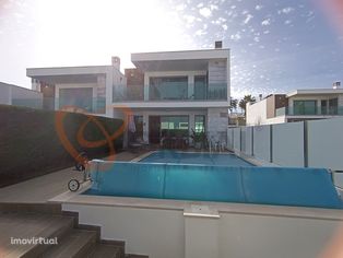 Excelente Moradia V3 com piscina aquecida para venda em A...