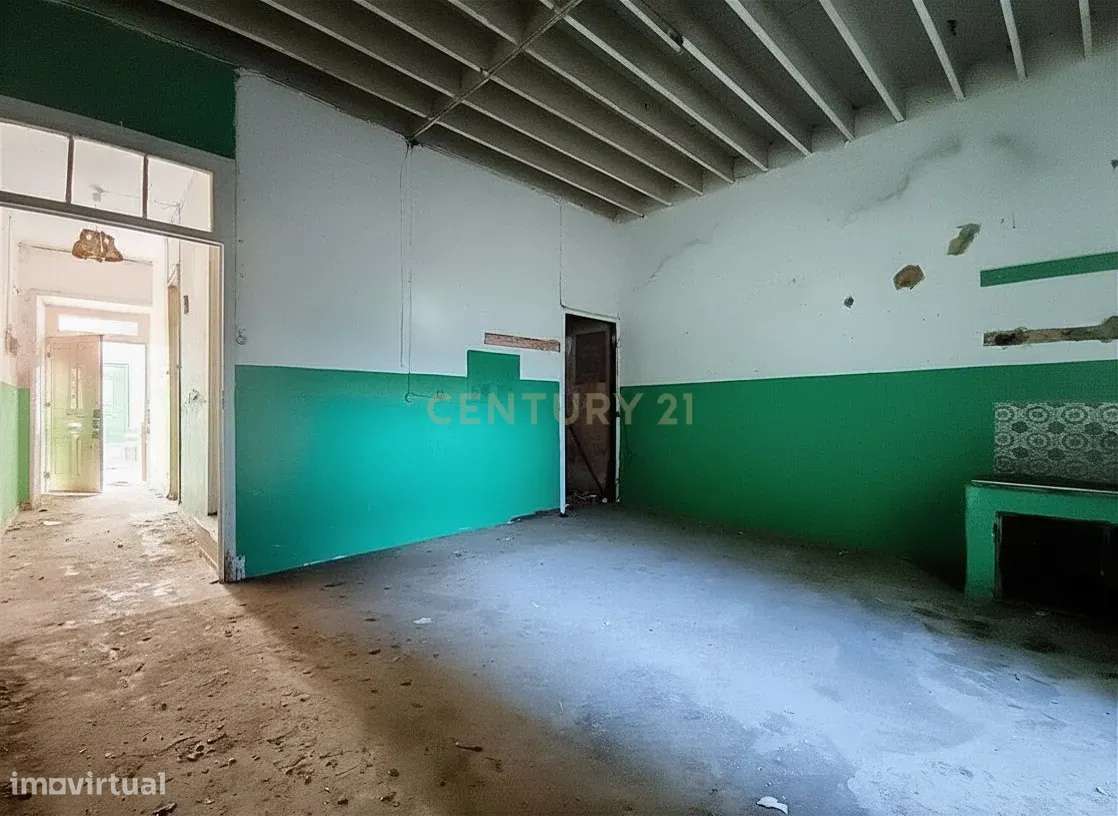 Entre a Cidade e o Mar: Moradia com Elevado Potencial | São Roque, Pon-5