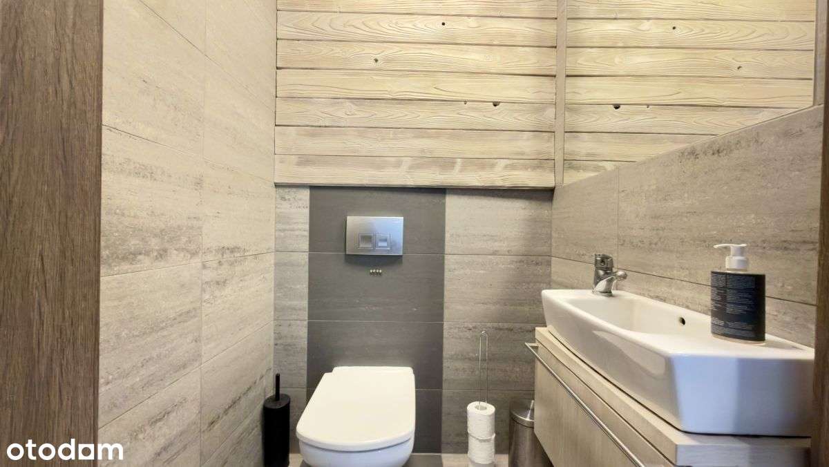 Funkcjonalny i przestronny dom z dużym ogrodem!!!-7