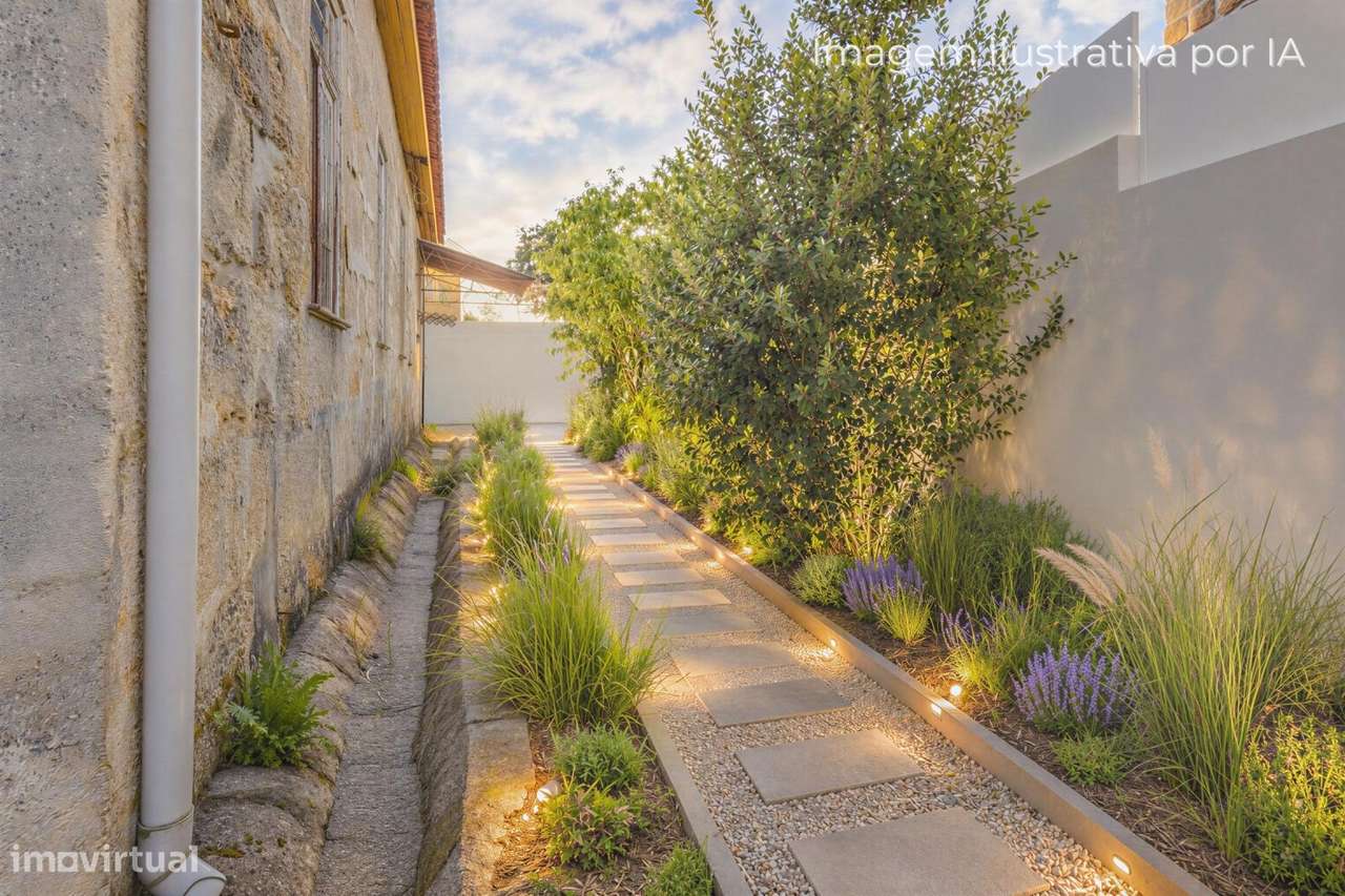 Moradia T2 renovada com Terraço, Jardim e Armazém - Centro de Baltar-28