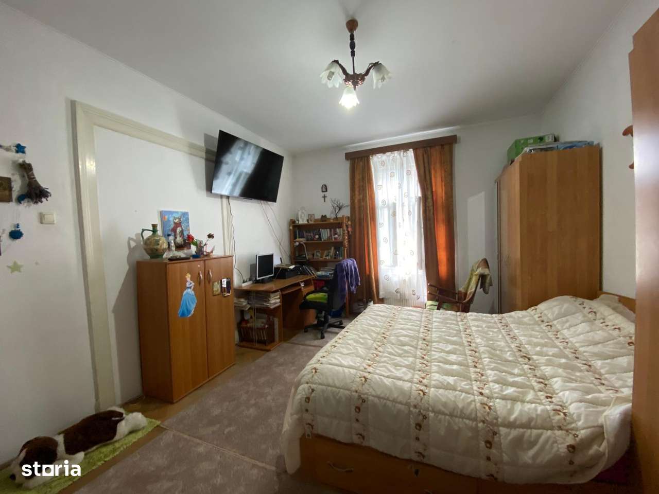 Apartament cu 4 camere la etajul 1 in zona Orasul de Jos-7