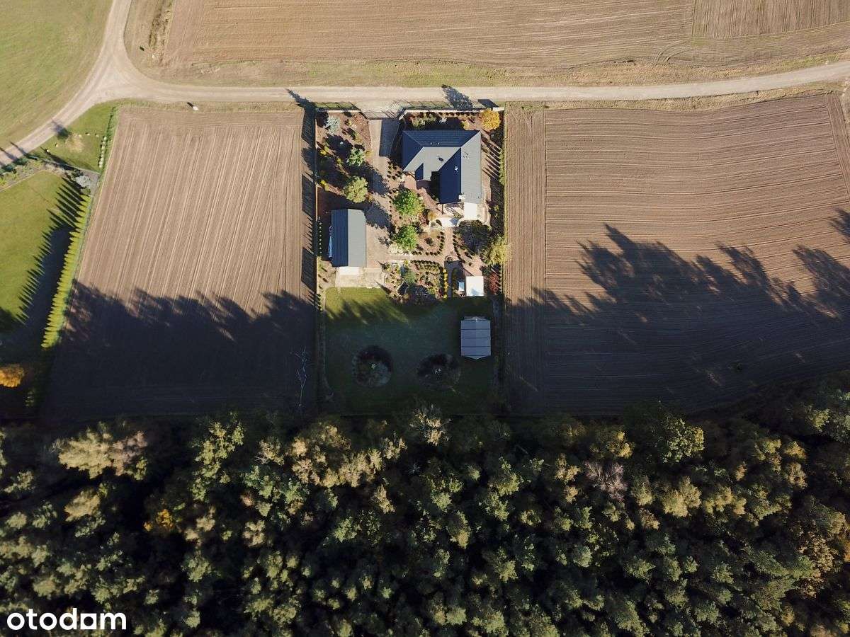 Wyjątkowy dom w otoczeniu natury-18