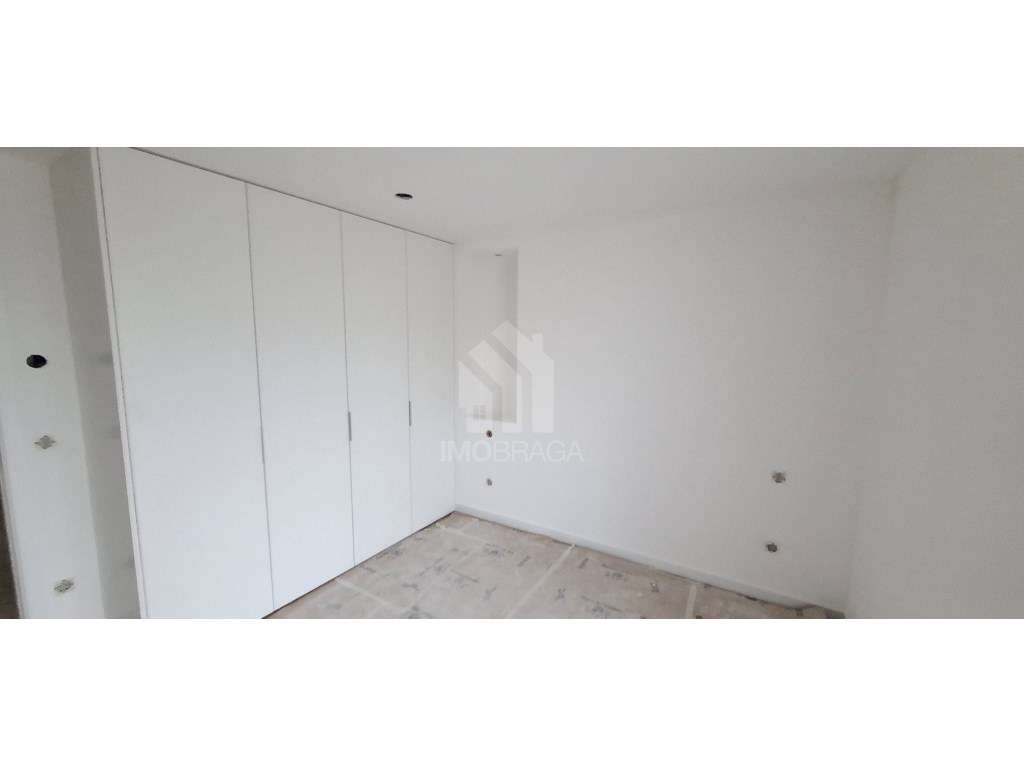 Venda Apartamento T1Cobertura com Terraço Novo, em Real, Braga-3