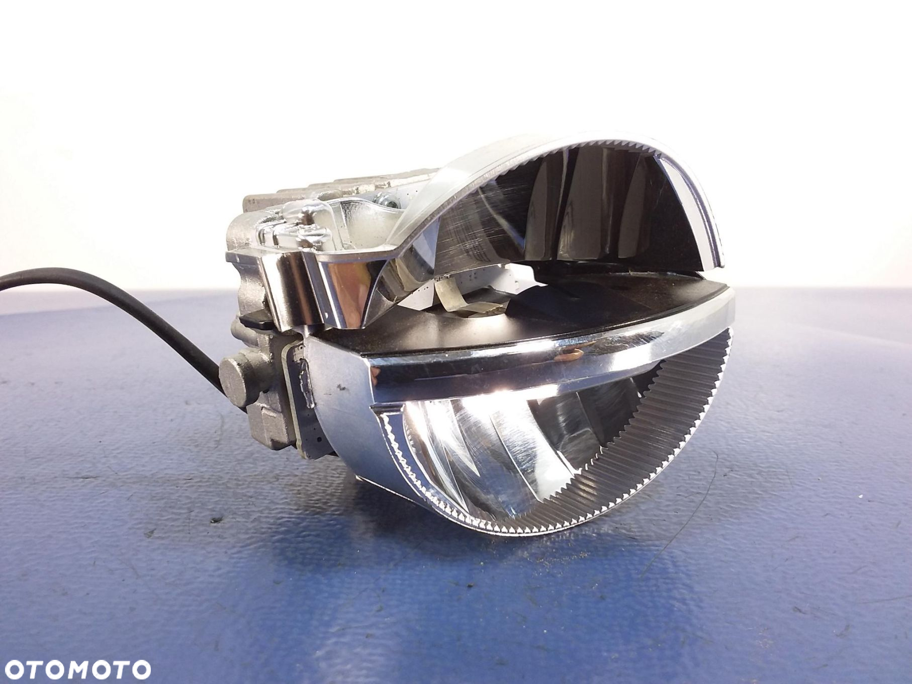 BMW X5 F15 HALOGEN PRAWY LED 7560135699 - 2