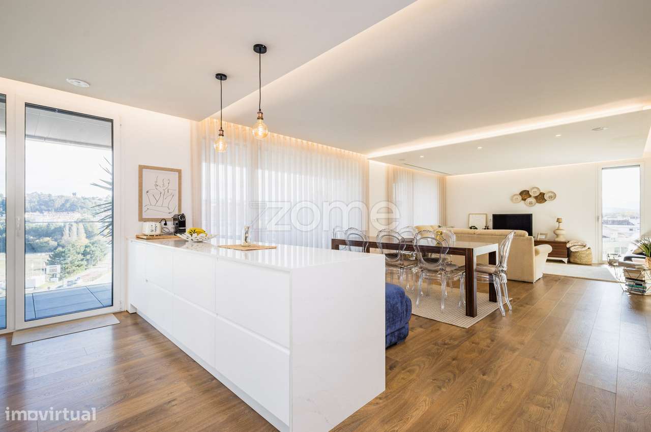 Apartamento T4 com Box Edifício ESCARPA - Grande imagem: 4/39