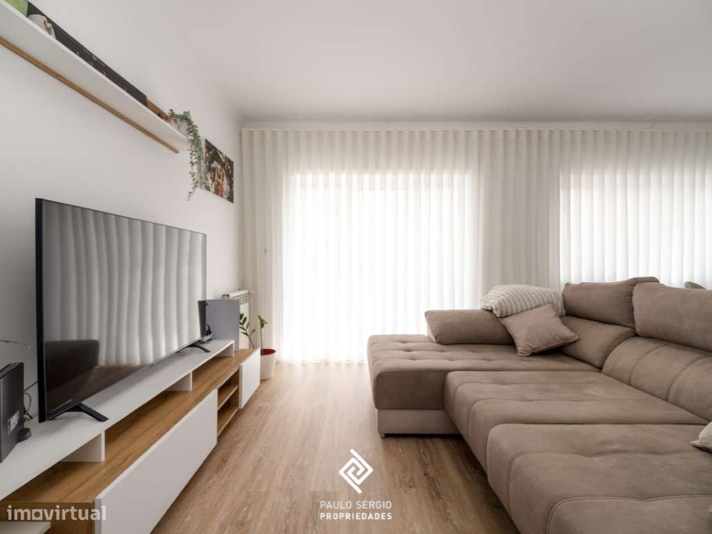 Moradia T3 localizada em Serzedo-9