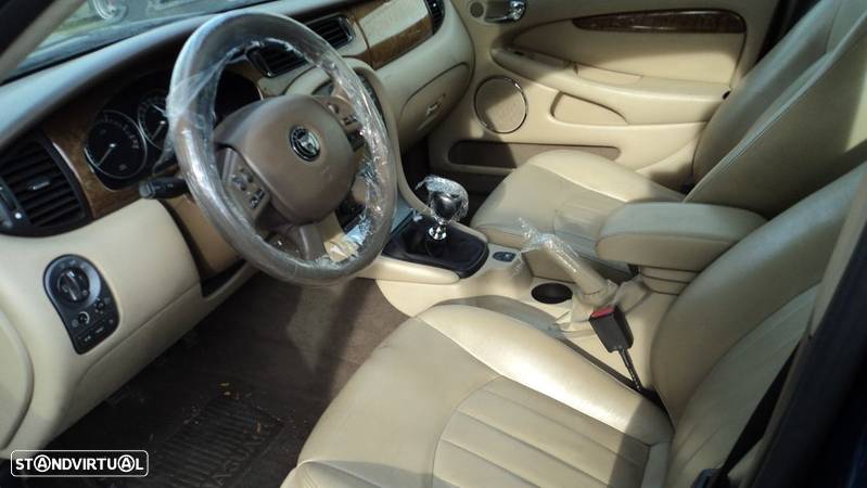 Jaguar X-Type 2.2D Executive 2007 - Para Peças - 4