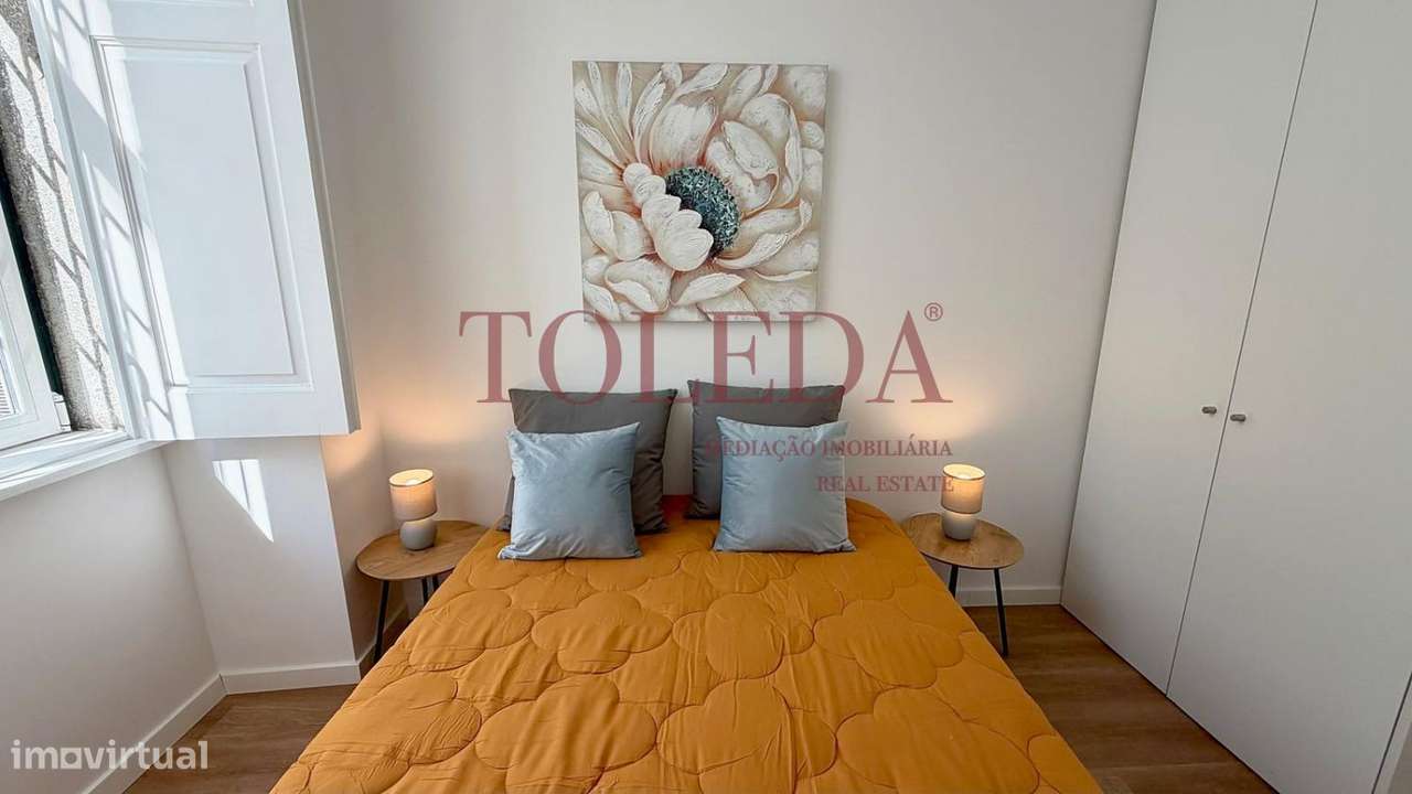 T2 em Santa Apolónia Remodelado com Terraço-16