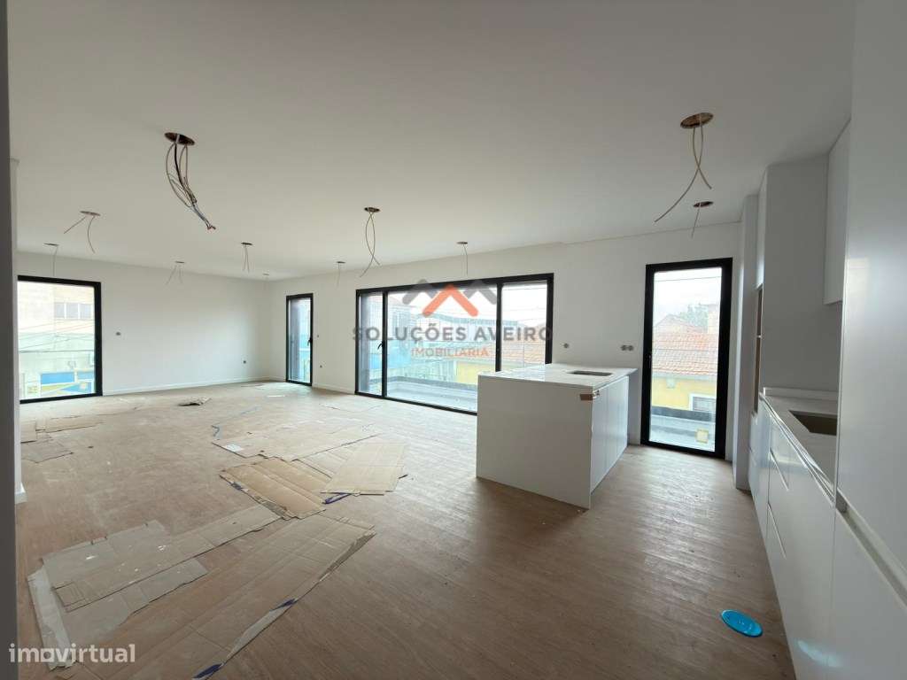 Apartamento T3 Duplex com Terraço | 3 WC | Garagem e Arrumos - Cent...-32