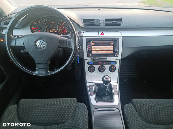Volkswagen Passat 2.0 TDI DPF Comfortline - 10
