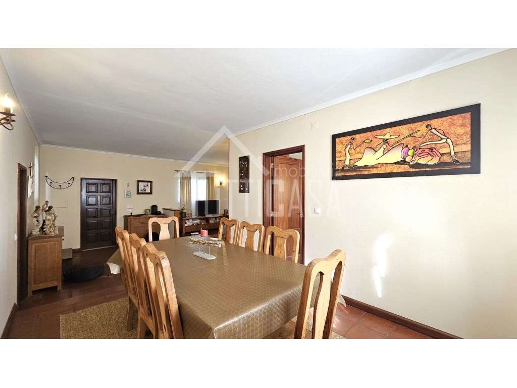 Moradia T3+1 na Venda do Pinheiro-37