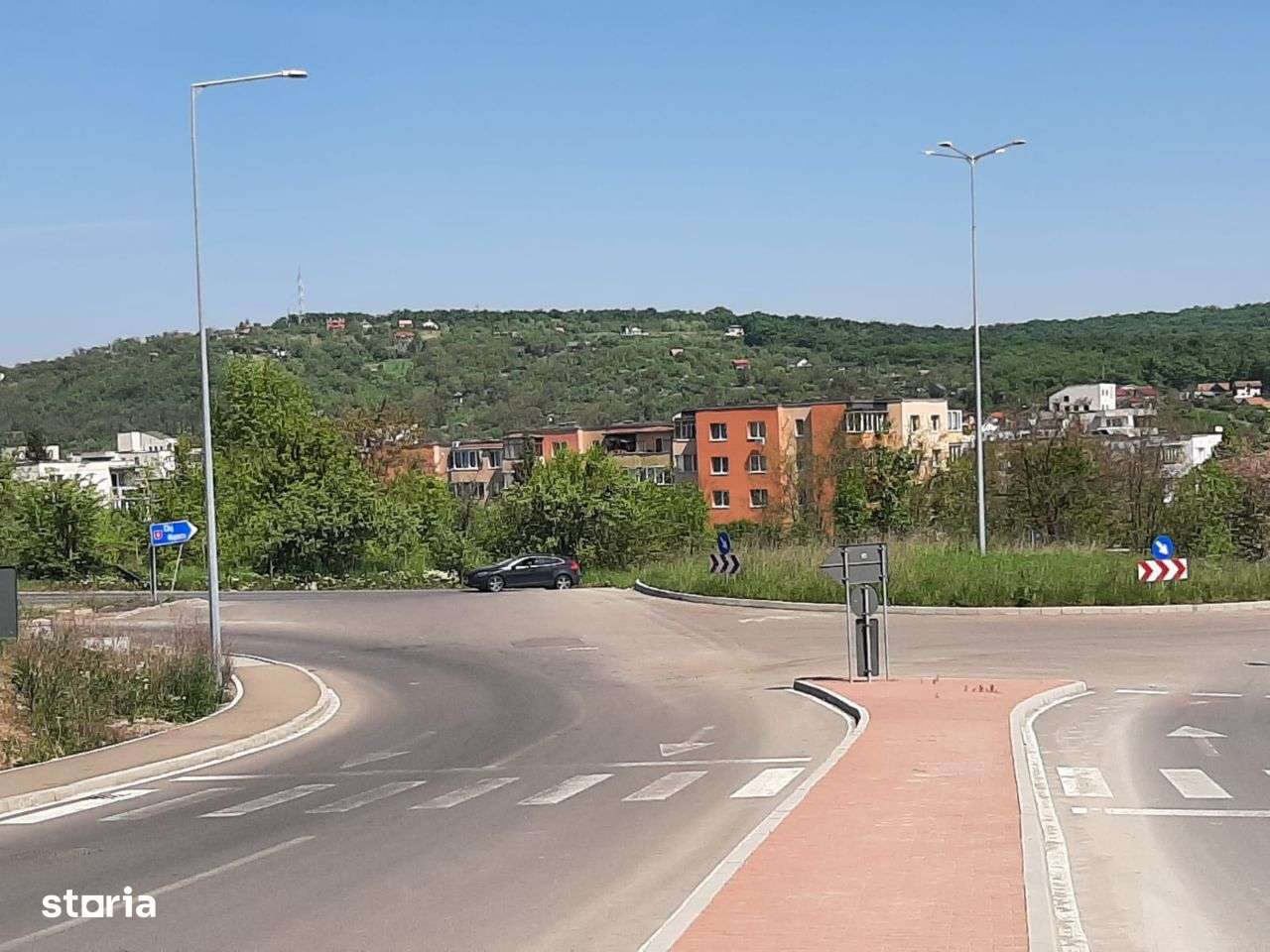 Inchiriez teren , langa City Mall, GRATIS- pentru activitati culturale - Imagine principală: 4/5