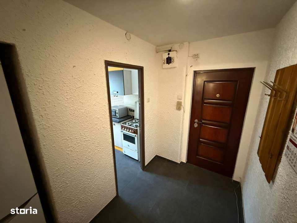 Apartament 2 camere, etaj 1,  balcon, baie cu geam – zona excelenta - Imagine principală: 5/12