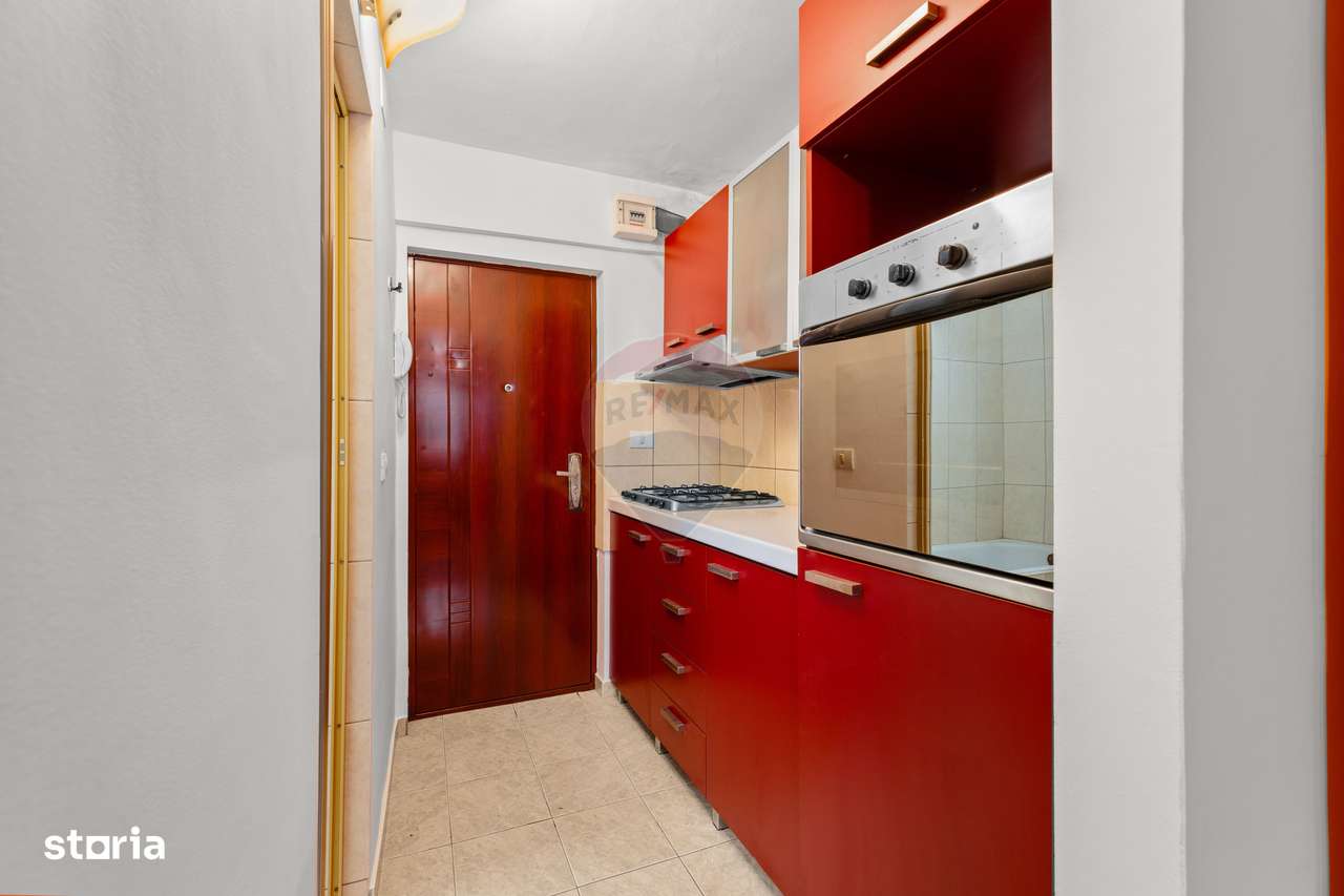 Garsonierǎ de vânzare strada Cocorilor-5