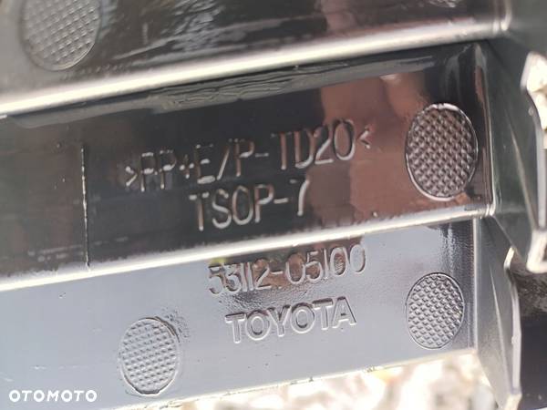 Toyota Avensis LiFT 15- kratka w zderzak środkowa - 3