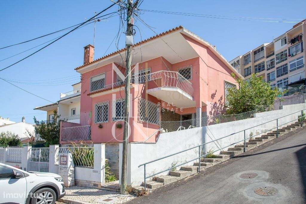 Moradia T5 | Madorna | Garagem e Quintal - Grande imagem: 4/18