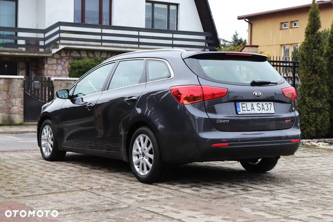 Kia Ceed Cee'd 1.6 GDI L - 10