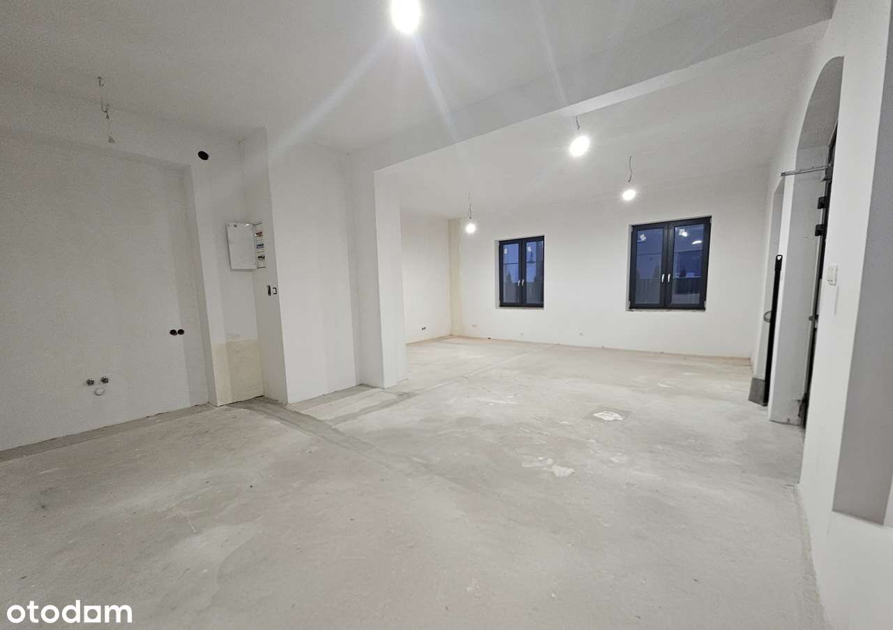 Nowy Lokal z witryną, wejściem z ulicy i parkingiem.PompaCiepła-11