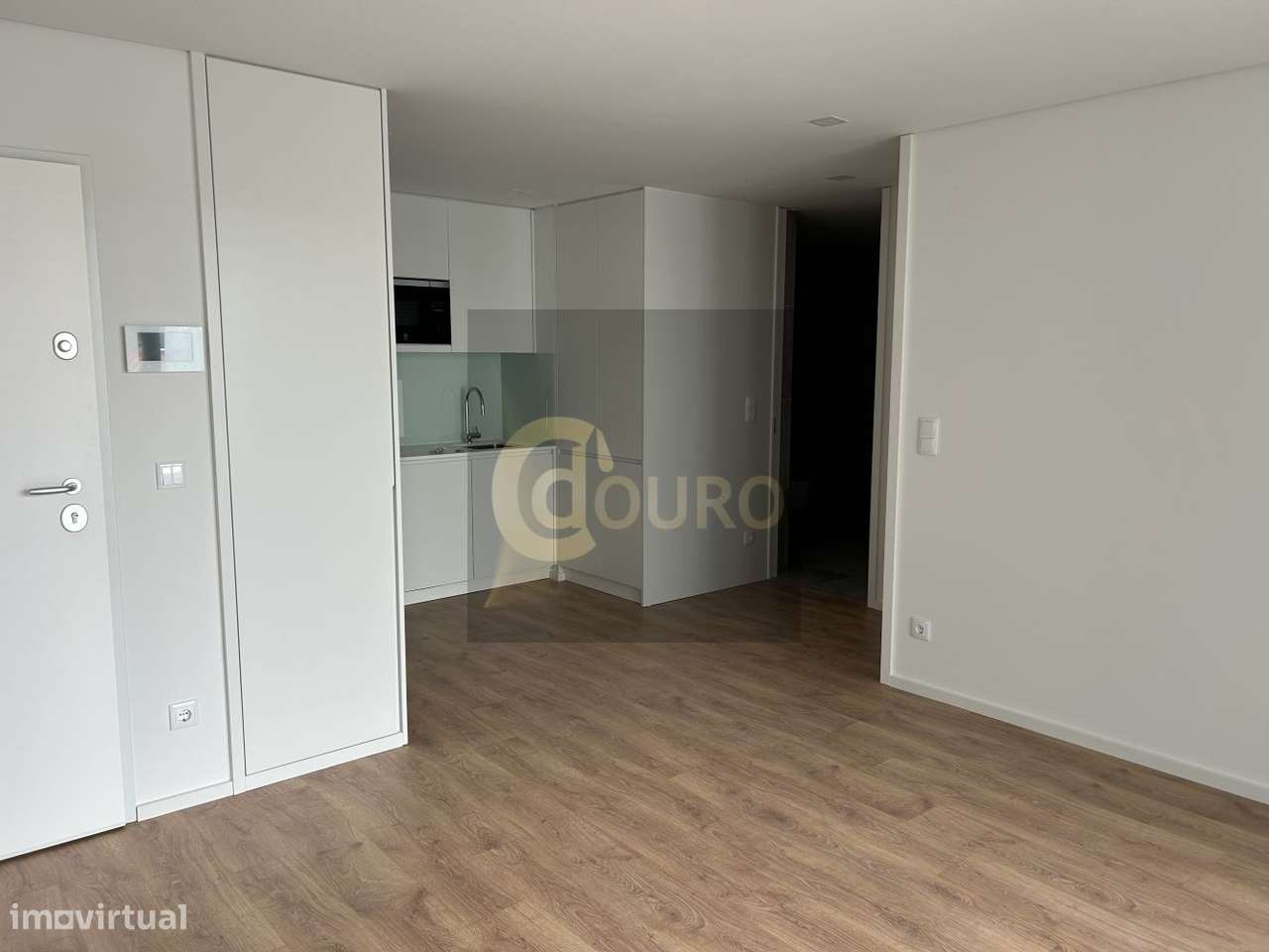 ARRENDAMENTO T1 C/ LUGAR GARAGEM - HOSPITAL S. JOÃO - Grande imagem: 4/18