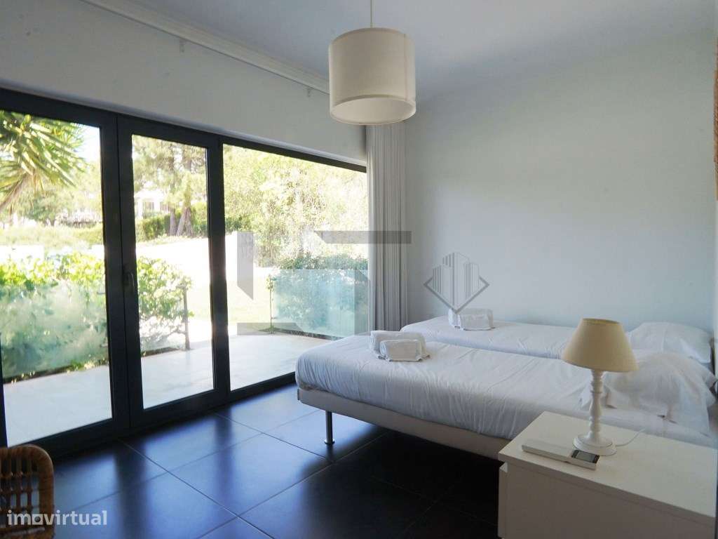 Moradia V4 com Piscina para Venda em Soltroia, Troia-15