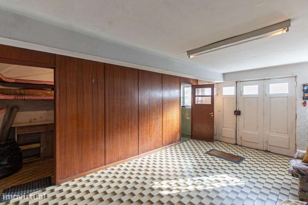 Casa c/ História e Potencial Extraordinário, Zona Tradicional do Porto-26