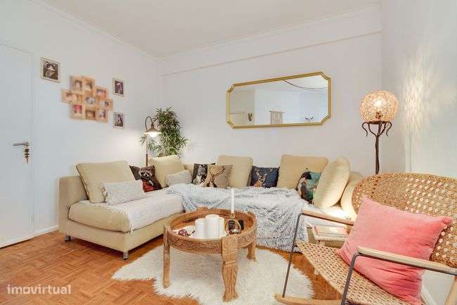 Amadora, T2, Central junto à estação, grande terraço, Todos svc perto - Grande imagem: 2/30