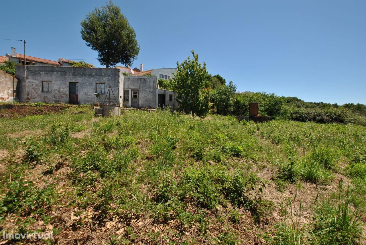 Casas antigas para restaurar com 800 m2 de terreno