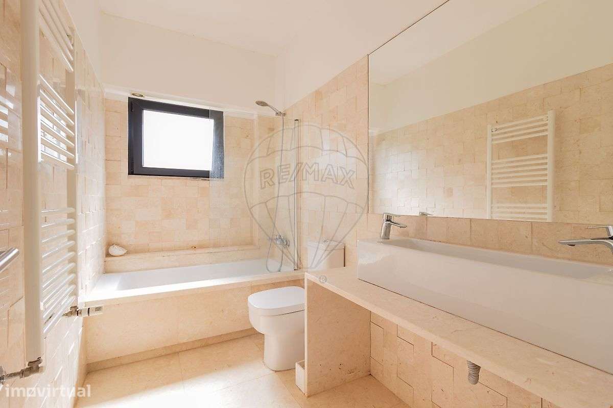 Moradia T5 para venda-22