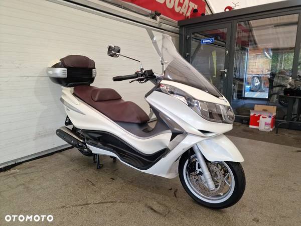 Piaggio X10 - 6