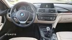 BMW Seria 3 318d - 13