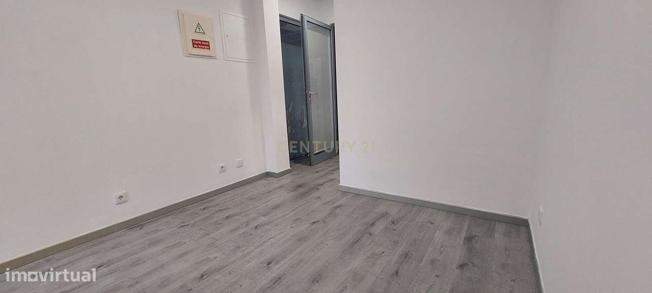 Loja arrendar em Queijas - excelente oportunidade - Grande imagem: 4/14