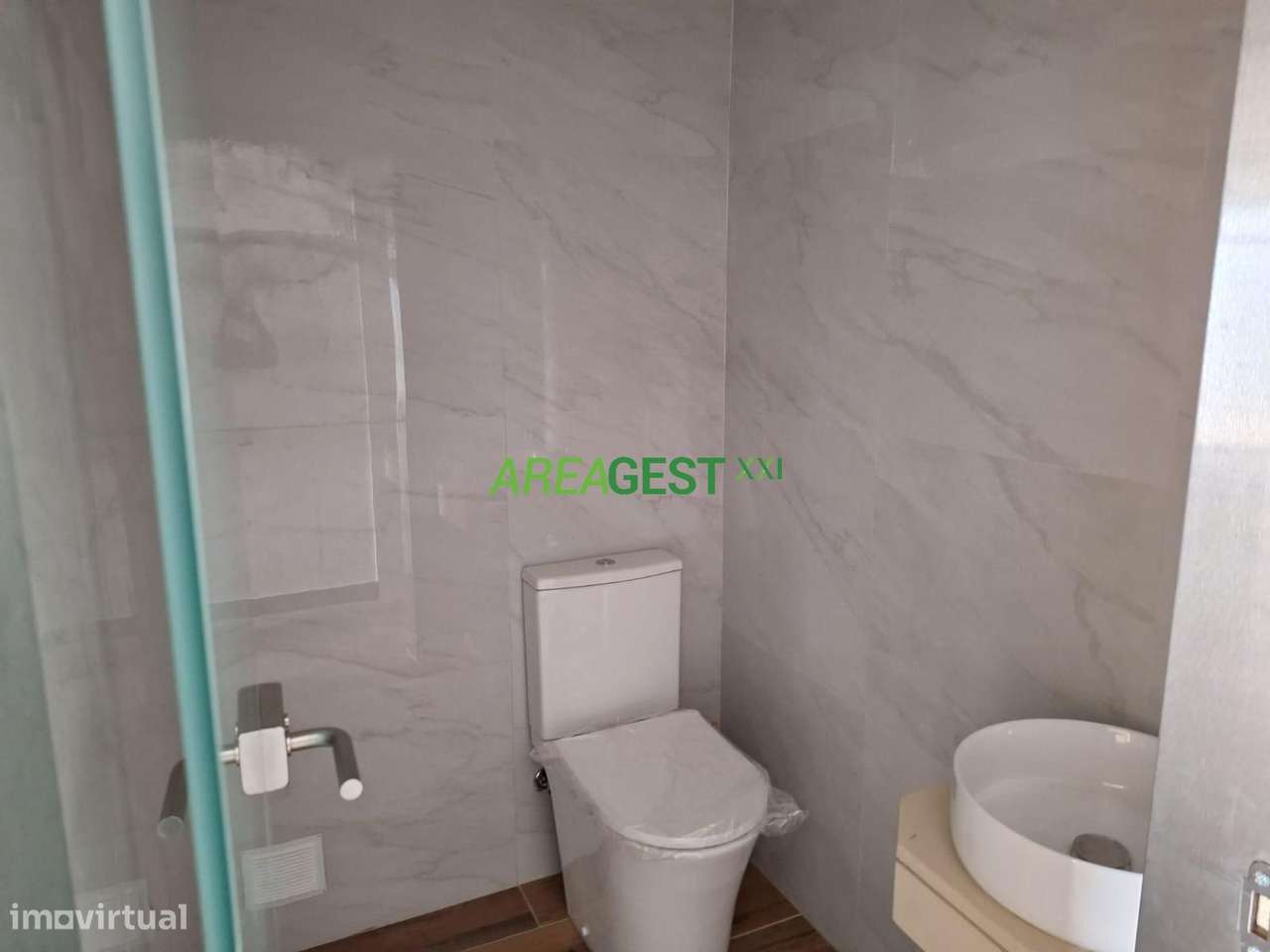 Loja para Venda com rendimento, localizada em Ericeira-9