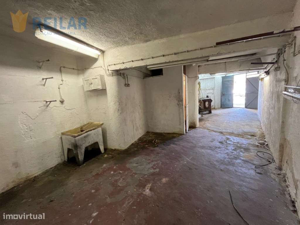 Caxias - Garagem 45 m2 - Grande imagem: 2/12