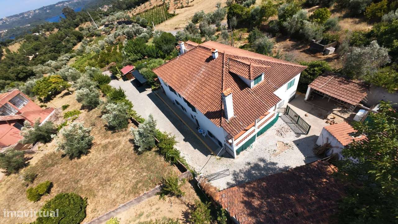 Excelente Oportunidade de Investimento como Moradia e Alojamento Turí - Grande imagem: 4/60