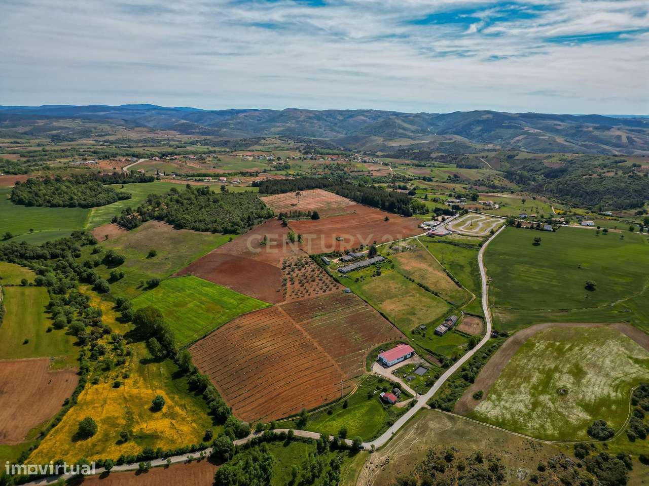 Quinta dos Quinteiros- Solo industrial e agrícola a 5m do aeródromo - Grande imagem: 5/16